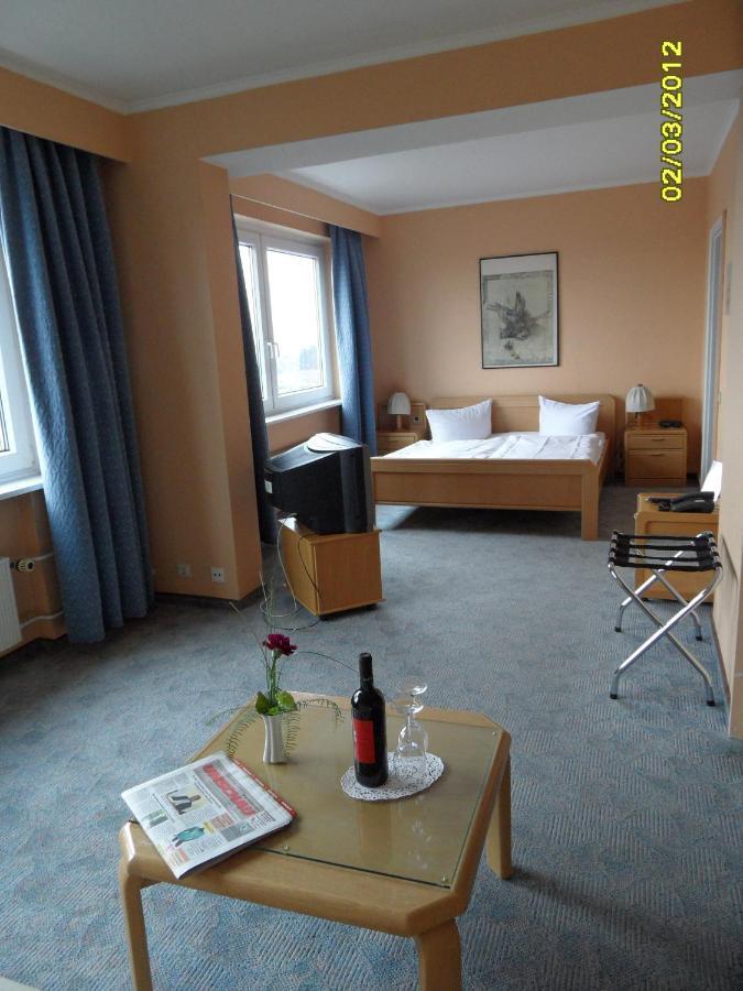 Wiking Hotel Henstedt-Ulzburg Ngoại thất bức ảnh